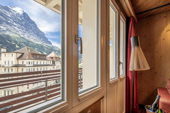 Junior Suite North with view over the Eiger