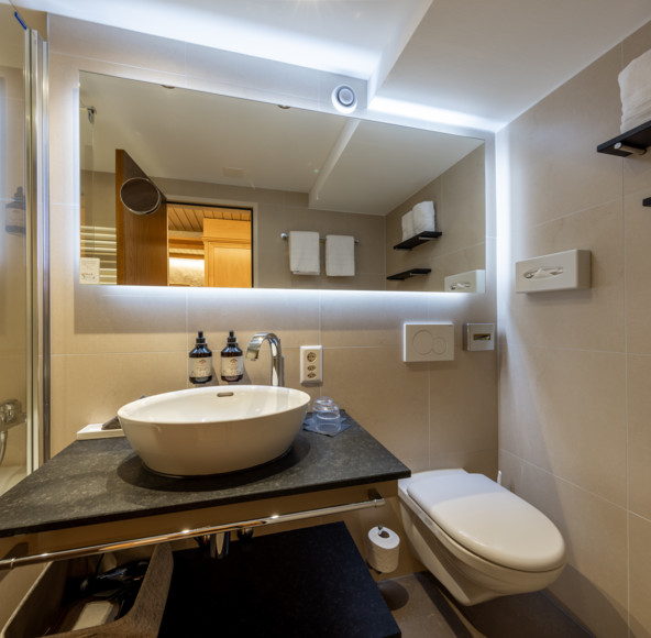STANDARD & SUPERIOR DOPPELZIMMER
