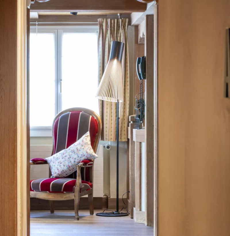 9.2_APT entrance