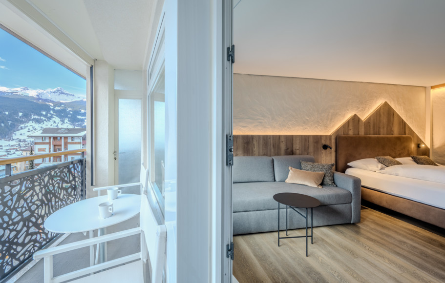 <p>Standard-Doppelzimmer ohne Balkon oder Superior-Doppelzimmer mit Balkon und Blick auf die berühmte Eigernordwand.</p>