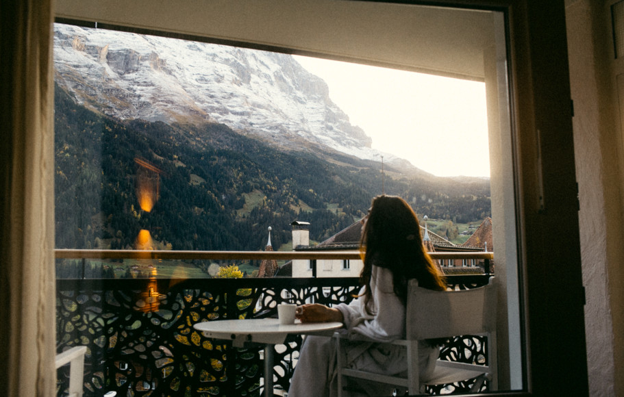<p>Standard-Doppelzimmer ohne Balkon oder Superior-Doppelzimmer mit Balkon und Blick auf die berühmte Eigernordwand.</p>