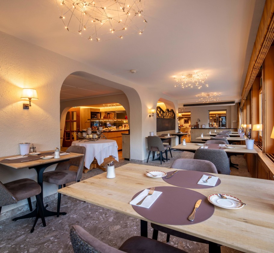 Panoramic Dining Room